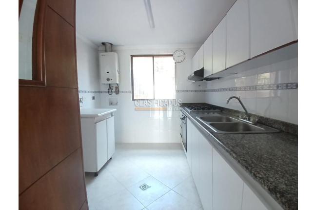 Apartamentos, Alquiler, Granada - $3.800.000