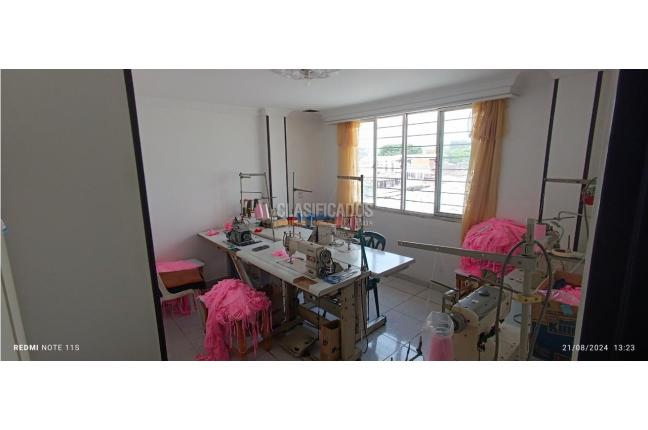 Edificios, Venta, Ulpiano Lloreda - $1.250.000.000