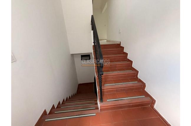 Edificios, Alquiler, Eucarístico - $2.500.000.000