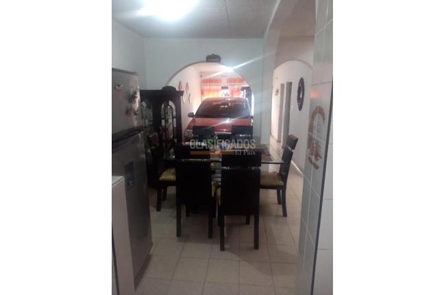 Casas, Venta en El Jardín