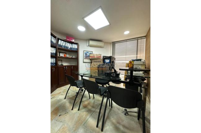 Oficinas y Consultorios, Alquiler, Los Cámbulos - $3.800.000