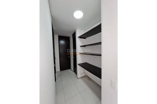 Apartamentos, Venta en Valle del Lili