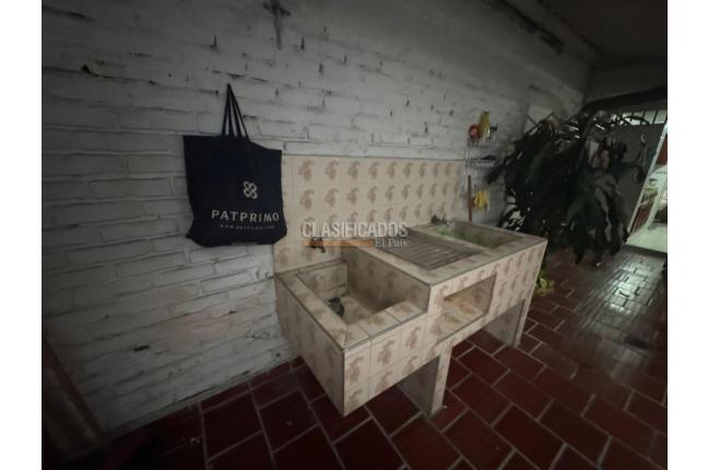 Casas, Alquiler, La Merced - $3.300.000