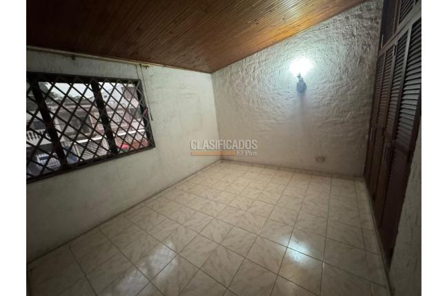 Casas, Alquiler, La Merced - $3.300.000