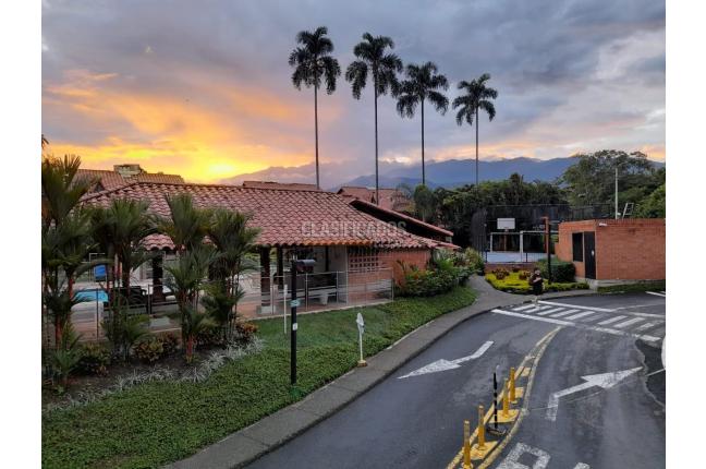 Casas, Venta en Ciudad Jardín