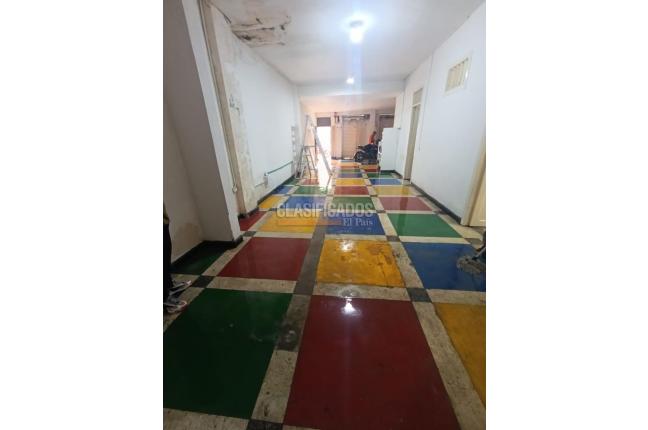 Locales y Bodegas, Venta en Bretaña