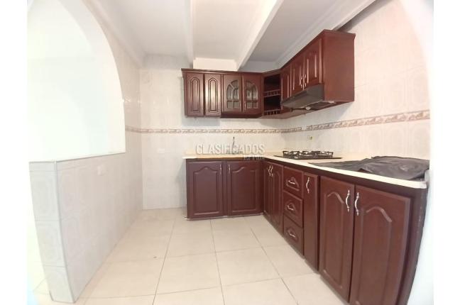 Casas, Alquiler, Prados de Oriente - $1.700.000