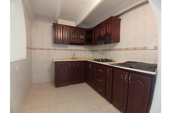 Casas, Alquiler, Prados de Oriente - $1.700.000