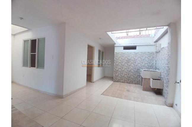 Casas, Alquiler, Prados de Oriente - $1.700.000