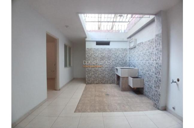 Casas, Alquiler, Prados de Oriente - $1.700.000