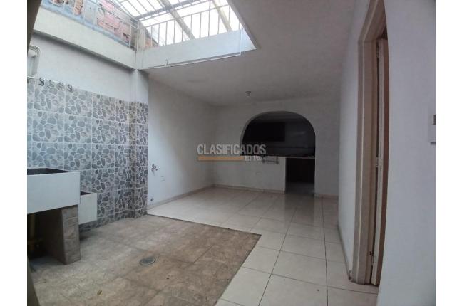 Casas, Alquiler, Prados de Oriente - $1.700.000