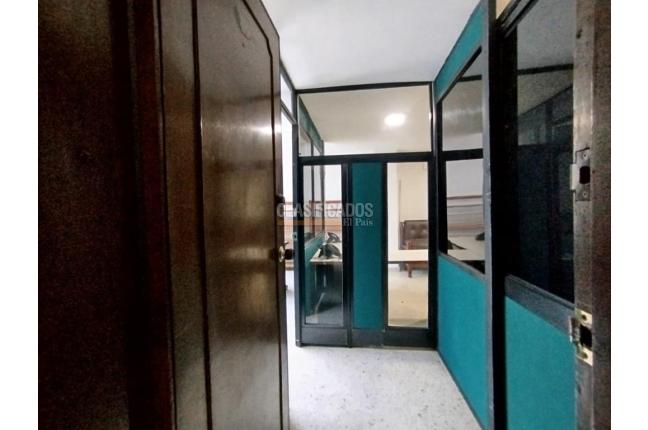 Oficinas y Consultorios, Alquiler, San Vicente - $2.600.000