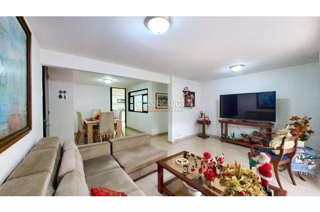 Apartamentos, Venta, Cristo Rey - $550.000.000