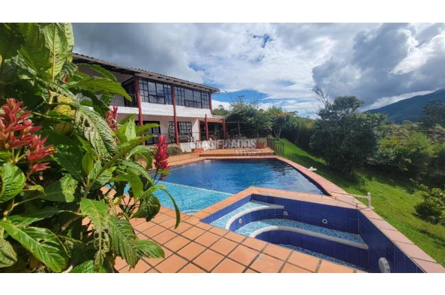 Fincas y Casas Campestres, Venta, Calima (Darién) - $1.800.000.000