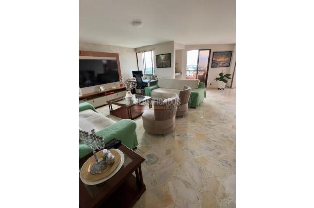 Apartamentos, Venta en Las Quintas de Don Simón