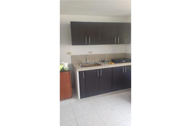 Apartaestudios, Alquiler, Cristales - $700.000