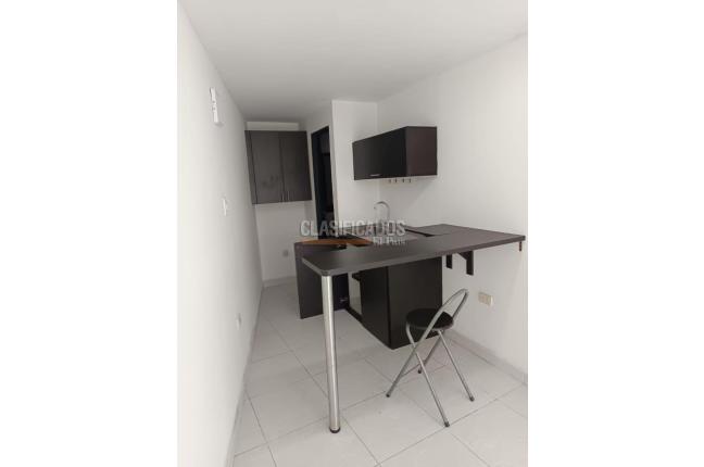 Apartaestudios, Alquiler, Cristales - $700.000