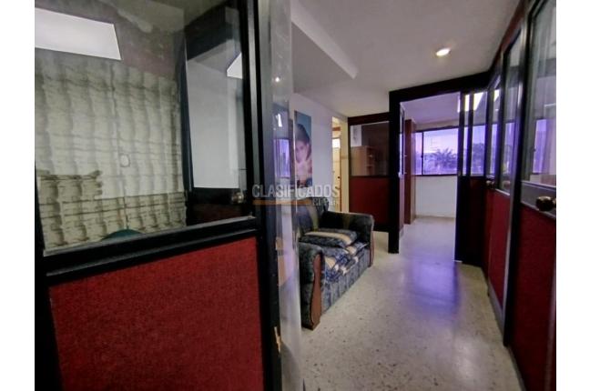 Oficinas y Consultorios, Alquiler, San Vicente - $2.600.000