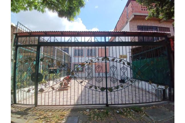 Casas, Alquiler en Prados de Oriente