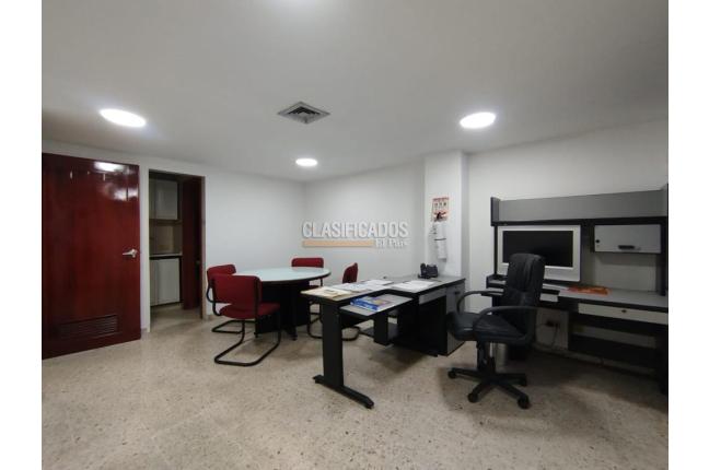 Oficinas y Consultorios, Alquiler, San Vicente - $2.600.000