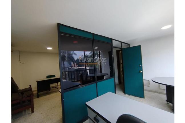 Oficinas y Consultorios, Alquiler, San Vicente - $2.600.000