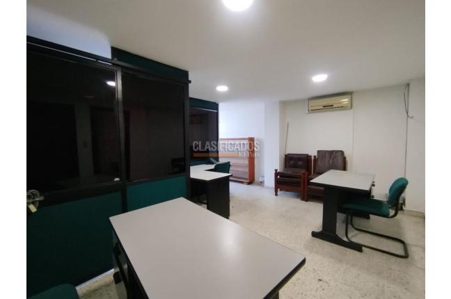 Oficinas y Consultorios, Alquiler, San Vicente - $2.600.000