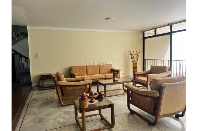 Casas, Venta, Santa Bárbara - $2.500.000.000