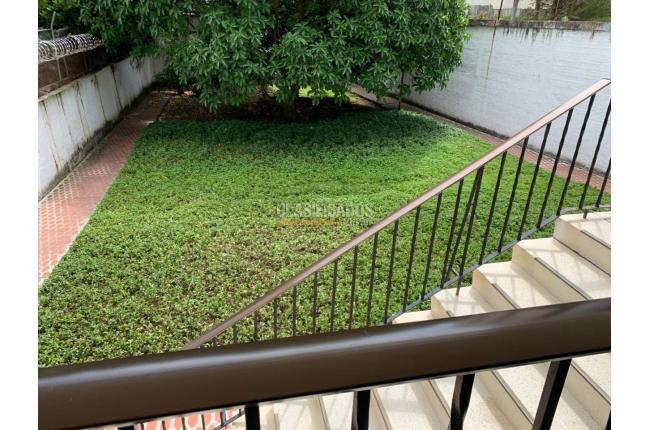 Casas, Venta, Santa Bárbara - $2.500.000.000