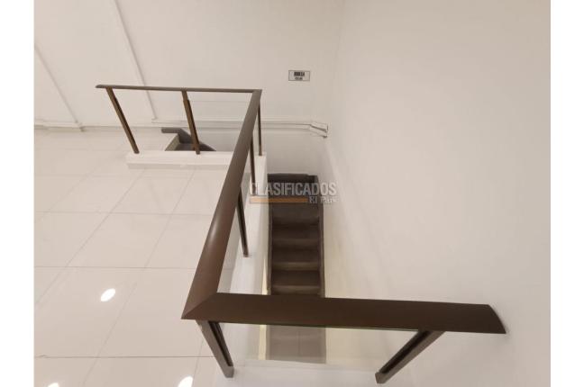 Locales y Bodegas, Alquiler, Centro Ccial. Unicentro - $13.000.000