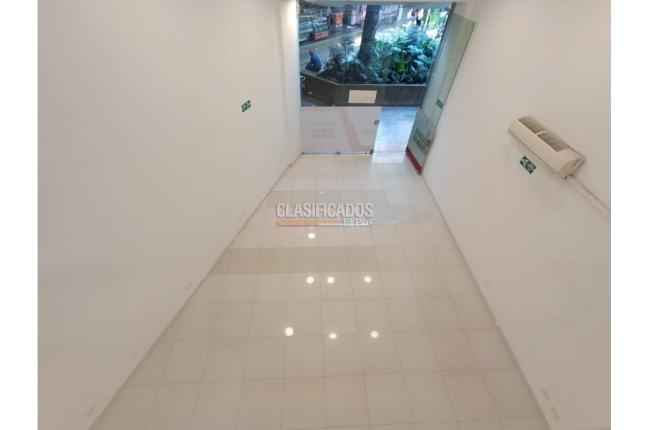 Locales y Bodegas, Alquiler, Centro Ccial. Unicentro - $13.000.000