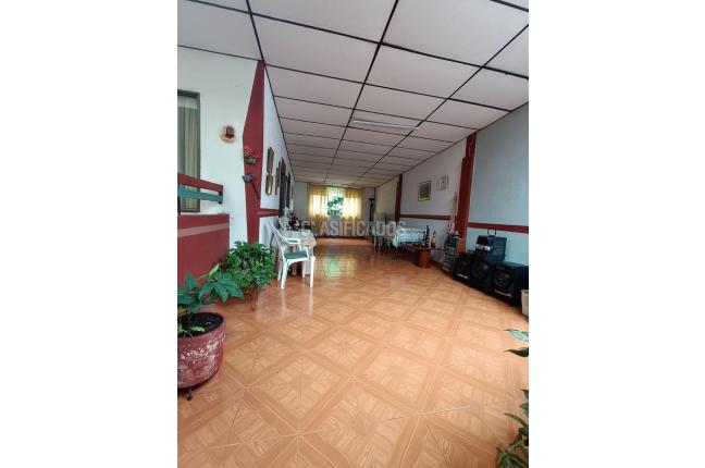 Casas, Venta en Alférez Real