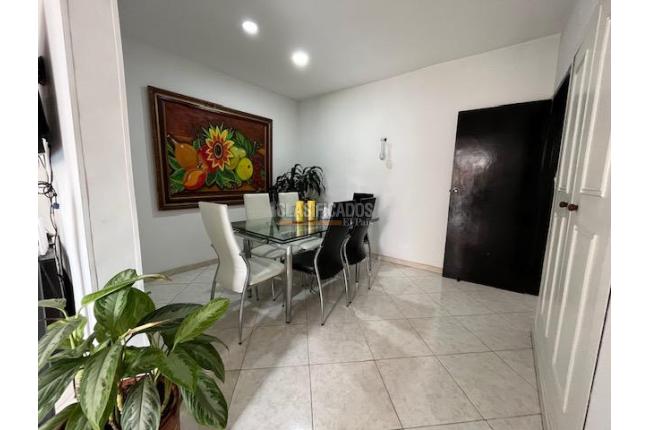 Casas, Venta, La Merced - $1.050.000.000