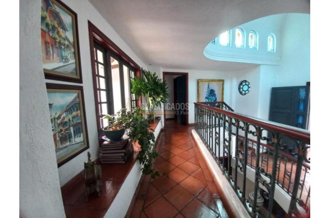 Casas, Venta en Ciudad Jardín