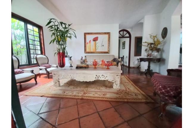 Casas, Venta en Ciudad Jardín