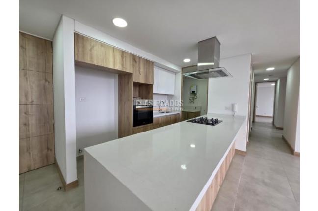Apartamentos, Venta en Valle del Lili