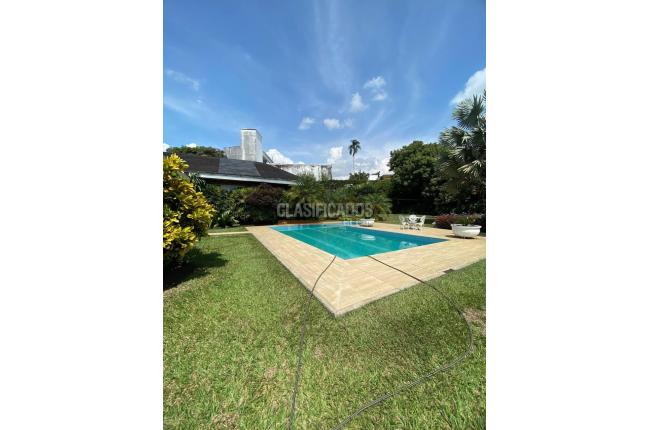 Casas, Venta en Ciudad Jardín