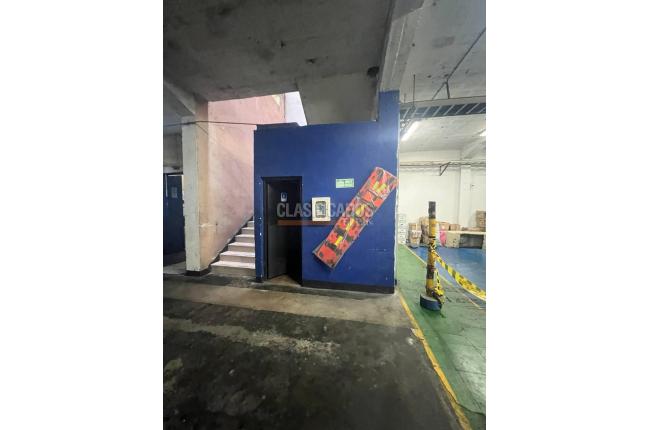 Locales y Bodegas, Venta, San Nicolás - $3.040.000.000