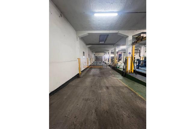 Locales y Bodegas, Venta, San Nicolás - $3.040.000.000