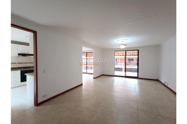 Casas, Alquiler en Ciudad Jardín