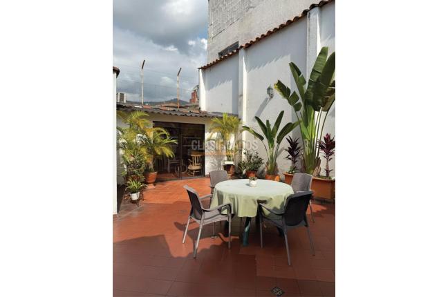 Casas, Venta en La Flora