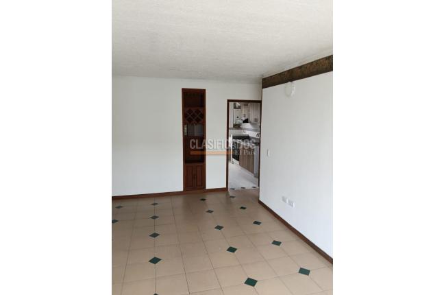 Apartamentos, Alquiler, Primero de Mayo - $1.600.000
