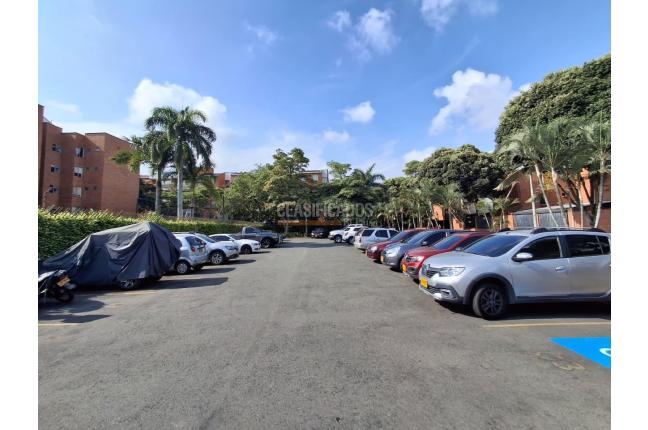 Apartamentos, Alquiler, La Hacienda - $2.200.000