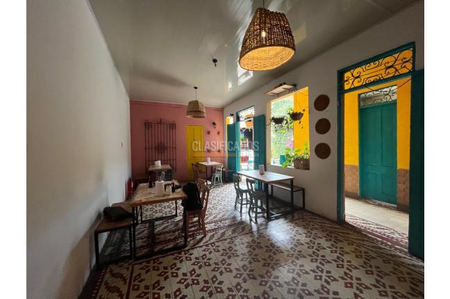 Locales y Bodegas, Alquiler, Granada - $7.500.000