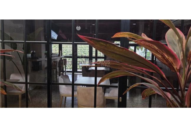 Locales y Bodegas, Alquiler, Granada - $7.500.000