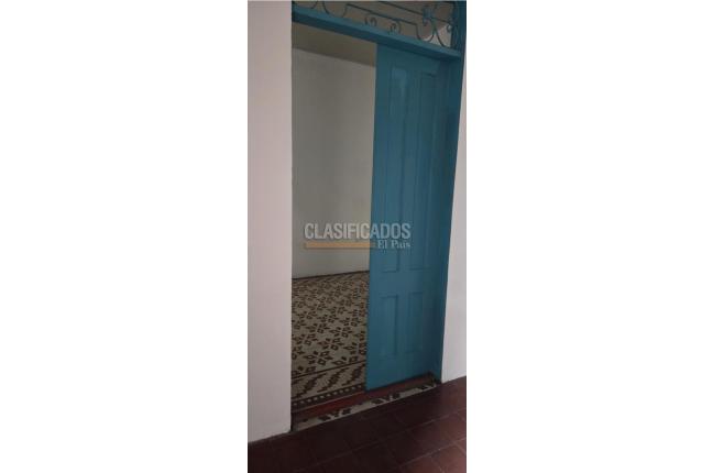 Locales y Bodegas, Alquiler, Granada - $7.500.000