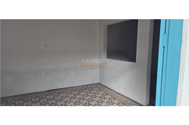 Locales y Bodegas, Alquiler, Granada - $7.500.000