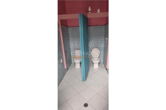 Locales y Bodegas, Alquiler, Granada - $7.500.000