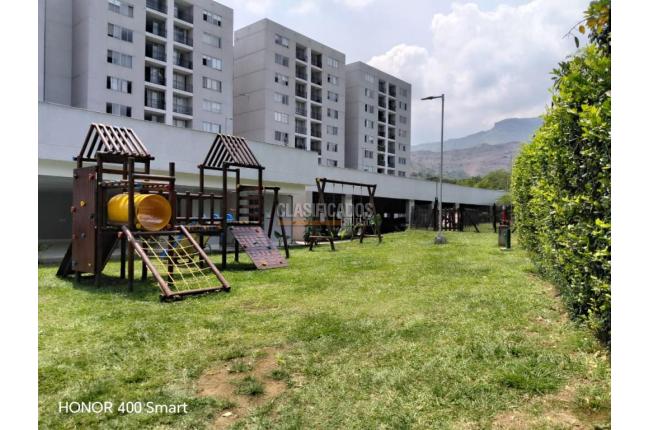 Apartamentos, Alquiler, Yumbo - $1.400.000