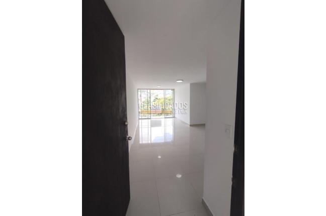 Apartamentos, Alquiler, El Refugio - $1.700.000