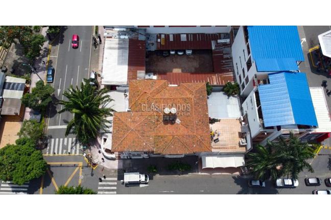 Casas, Venta, Centenario - $1.980.000.000